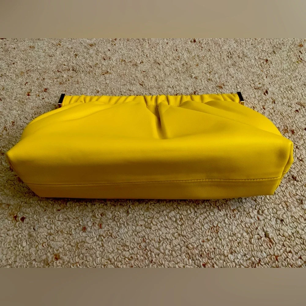 ✨Host Pick✨ Seed Heritage Gathered Leather Clutch - Picture 3 of 6